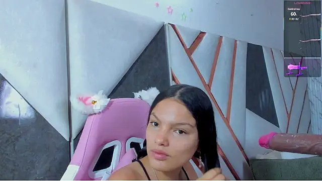 Snapshot of isa_kolins chatting on June 8, 2026, 11:11 am isa kolins online show from June 8, 2026, 11:11 am