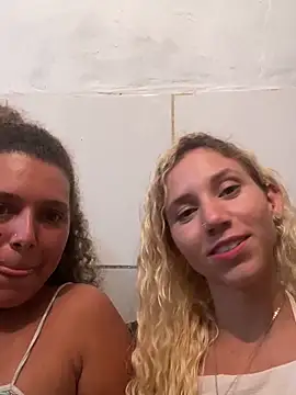 LoiraQuente69 online show from February 6, 2026, 10:06 pm