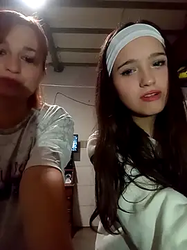 dieciochoyundia online show from March 25, 2026, 3:17 am