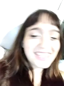 dieciochoyundia online show from March 22, 2026, 5:43 am