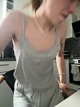 romyxxs online show from February 9, 2026, 12:36 pm