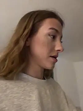 romyxxs online show from March 6, 2026, 6:58 pm