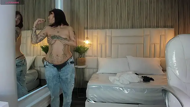 Ravenn21x online show from March 9, 2026, 11:36 am