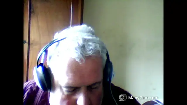 Snapshot of swichcassanesi chatting on March 5, 2026, 1:30 pm swichcassanesi online show from March 5, 2026, 1:30 pm