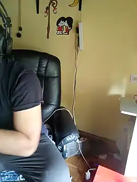 Snapshot of dollar_sub chatting on March 8, 2026, 3:04 pm dollar sub online show from March 8, 2026, 3:04 pm