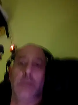 Snapshot of dollar_sub chatting on March 4, 2026, 1:35 am dollar sub online show from March 4, 2026, 1:35 am