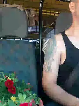 Snapshot of dollar_sub chatting on April 9, 2026, 2:56 pm dollar sub online show from April 9, 2026, 2:56 pm