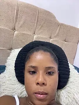 LIA PARKERR online show from February 25, 2026, 2:12 am