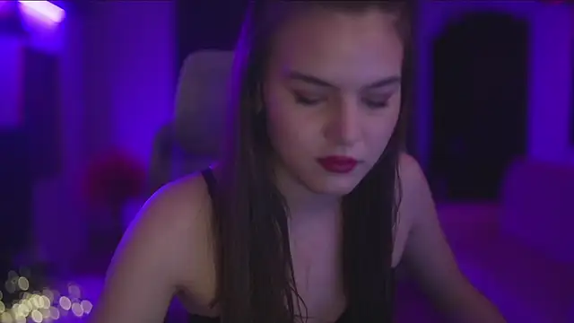 kiara danger online show from February 4, 2026, 8:48 pm