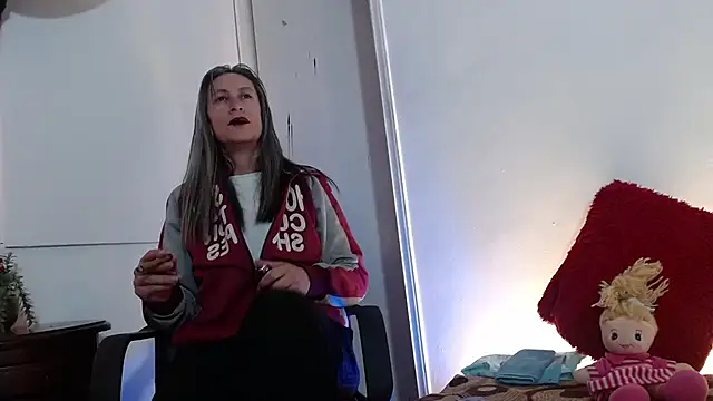 laurasofia45 online show from July 24, 2026, 7:15 am