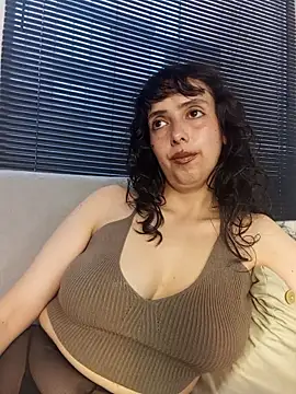 Snapshot of Eva_Err chatting on March 18, 2026, 9:59 pm Eva Err online show from March 18, 2026, 9:59 pm