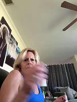 Snapshot of FireAfterDark chatting on March 8, 2026, 6:22 pm FireAfterDark online show from March 8, 2026, 6:22 pm