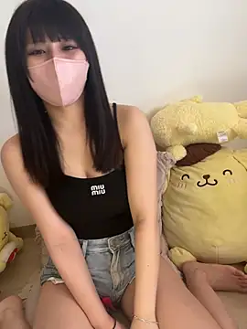 Snapshot of Mitsuki__jp chatting on May 12, 2026, 2:08 am Mitsuki jp online show from May 12, 2026, 2:08 am