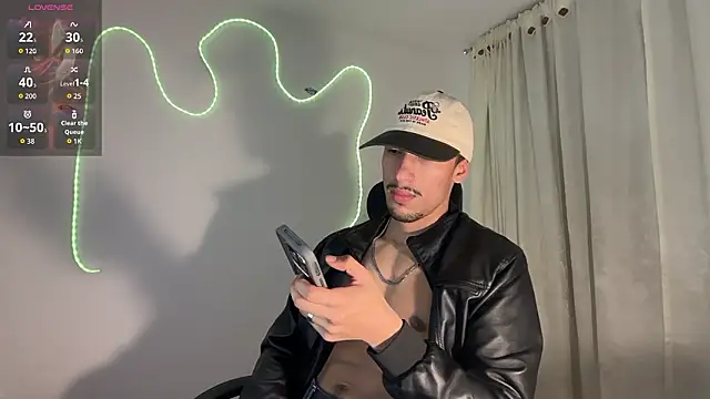 Snapshot of rafael_stone11 chatting on March 19, 2026, 12:54 am rafael stone11 online show from March 19, 2026, 12:54 am