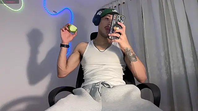 Snapshot of rafael_stone11 chatting on March 12, 2026, 3:12 am rafael stone11 online show from March 12, 2026, 3:12 am