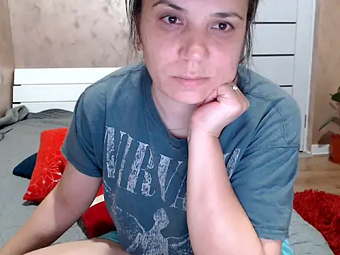 LorraGrey online show from May 2, 2026, 7:19 pm