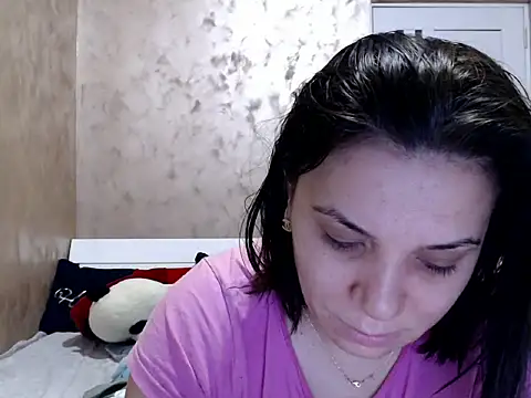 LorraGrey online show from February 11, 2026, 4:23 am