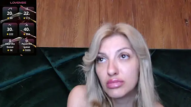 LannaQuinn online show from May 5, 2026, 4:37 am
