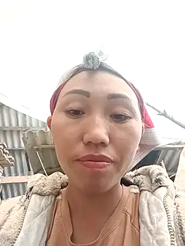 hot-luna- online show from February 4, 2026, 7:25 am