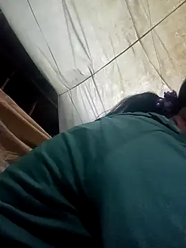 hot-luna- online show from February 24, 2026, 11:38 pm