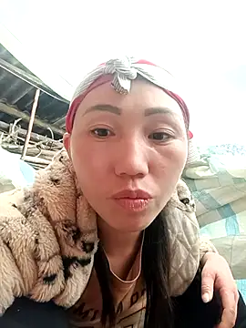 hot-luna- online show from February 3, 2026, 2:53 am