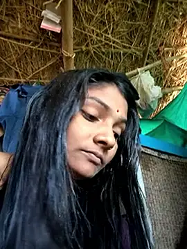 Hotty raghni online show from March 9, 2026, 3:32 am