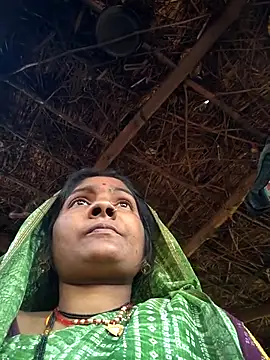 Hotty raghni online show from March 13, 2026, 3:33 am