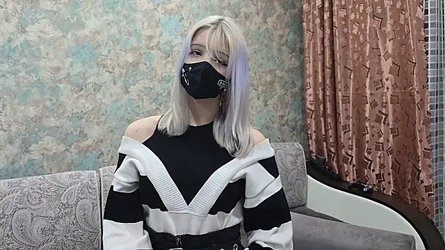 Yunakiss online show from February 13, 2026, 7:47 pm