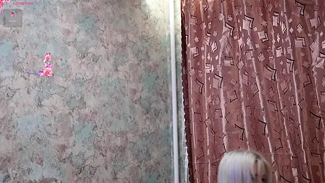 Yunakiss online show from February 21, 2026, 7:49 pm