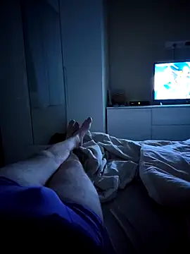 latya111 online show from February 4, 2026, 8:37 pm