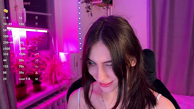 lunawho online show from May 9, 2026, 7:28 pm