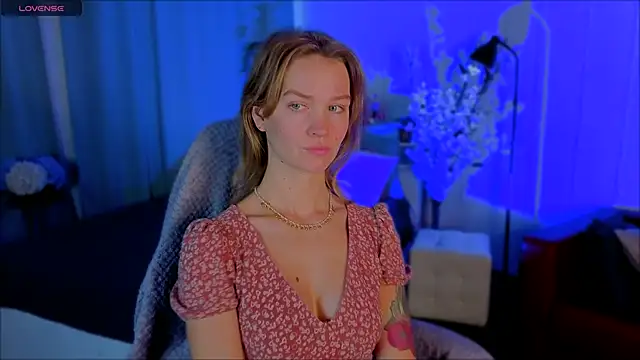 Snapshot of Crystal_Kris chatting on March 4, 2026, 5:59 am Crystal Kris online show from March 4, 2026, 5:59 am