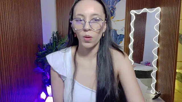 Snapshot of Athenaa_tay chatting on July 13, 2026, 3:39 am Athenaa tay online show from July 13, 2026, 3:39 am