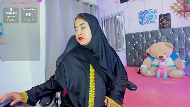 Snapshot of SamiraAwada chatting on June 4, 2026, 7:40 pm SamiraAwada online show from June 4, 2026, 7:40 pm