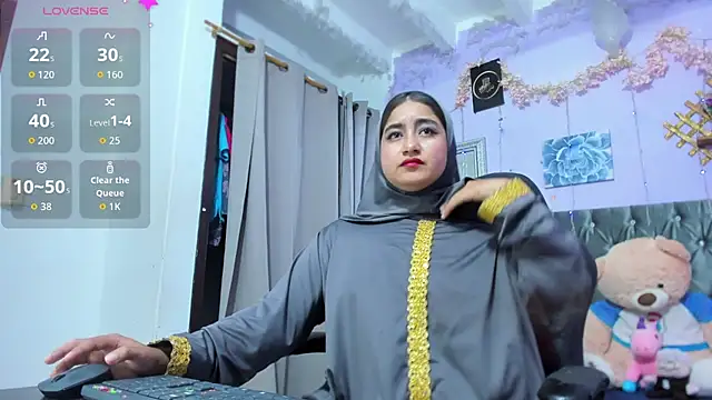 Snapshot of SamiraAwada chatting on June 9, 2026, 7:15 pm SamiraAwada online show from June 9, 2026, 7:15 pm