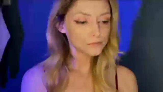 Snapshot of Leecey chatting on February 13, 2026, 11:16 pm Leecey online show from February 13, 2026, 11:16 pm