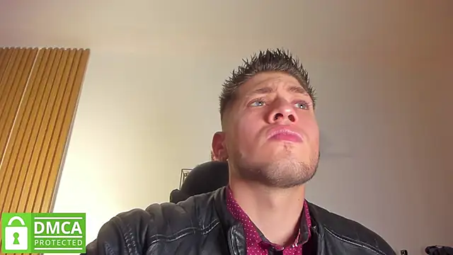 Snapshot of SebastianMaximoff_ chatting on May 12, 2026, 8:04 pm SebastianMaximoff online show from May 12, 2026, 8:04 pm