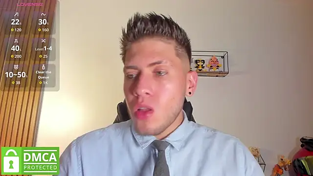 Snapshot of SebastianMaximoff_ chatting on May 13, 2026, 7:32 pm SebastianMaximoff online show from May 13, 2026, 7:32 pm