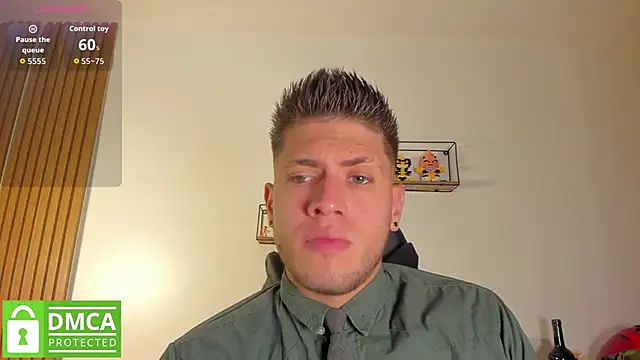 Snapshot of SebastianMaximoff_ chatting on May 6, 2026, 8:02 pm SebastianMaximoff online show from May 6, 2026, 8:02 pm