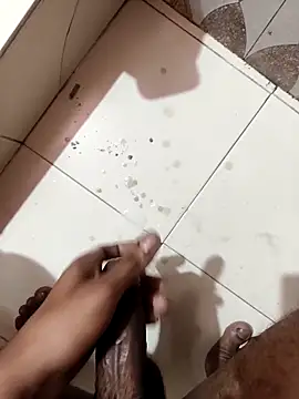 Snapshot of rubitrides11 chatting on February 13, 2026, 7:47 pm rubitrides11 online show from February 13, 2026, 7:47 pm