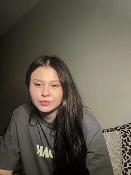 Snapshot of MelisaKis chatting on March 18, 2026, 10:21 pm MelisaKis online show from March 18, 2026, 10:21 pm