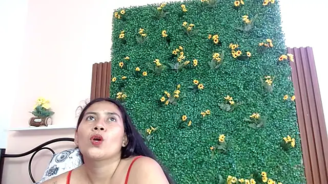 calimasalas2 online show from March 17, 2026, 12:57 am