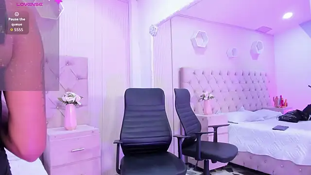 Snapshot of JazminRusso_ chatting on April 9, 2026, 4:58 am JazminRusso online show from April 9, 2026, 4:58 am
