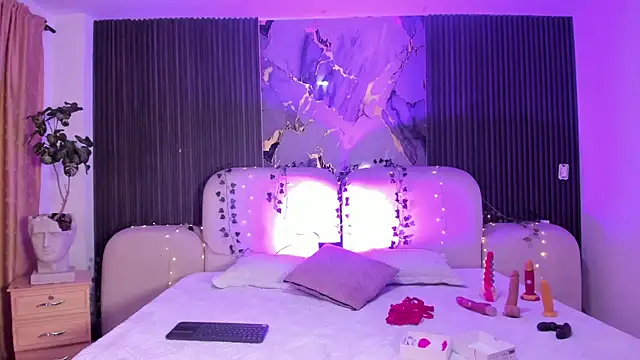 Snapshot of JazminRusso_ chatting on April 17, 2026, 4:48 am JazminRusso online show from April 17, 2026, 4:48 am