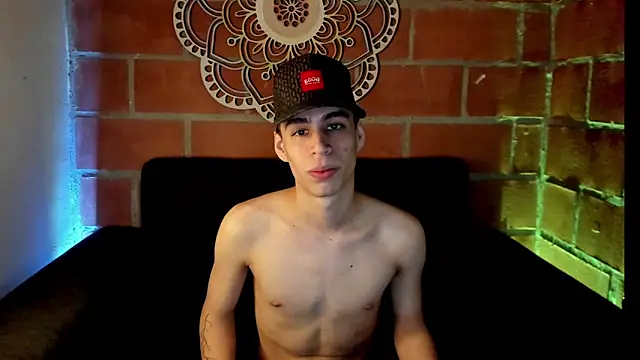 Snapshot of juan_posada chatting on March 14, 2026, 11:27 am juan posada online show from March 14, 2026, 11:27 am