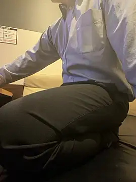 yuuuuusuke00 online show from March 13, 2026, 1:43 am