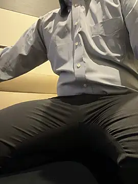 yuuuuusuke00 online show from March 4, 2026, 1:24 am