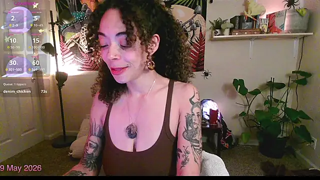 Snapshot of gunzinrose chatting on May 10, 2026, 3:21 am gunzinrose online show from May 10, 2026, 3:21 am
