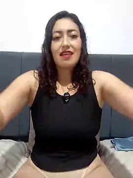 aliz963040 online show from May 2, 2026, 3:12 am