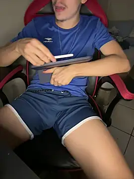 Snapshot of hungtwinkBR chatting on March 19, 2026, 11:38 pm hungtwinkBR online show from March 19, 2026, 11:38 pm